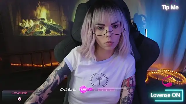 Kerry_Kirk's cam snapshot