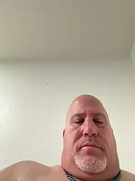 Bigbear0563 live sex cam