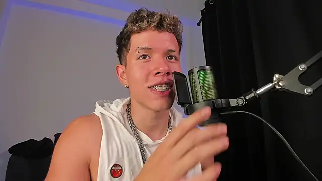 nathan_blake live sex cam