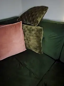 LovelyLucinda's cam snapshot