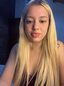 tiffanystarling's cam snapshot