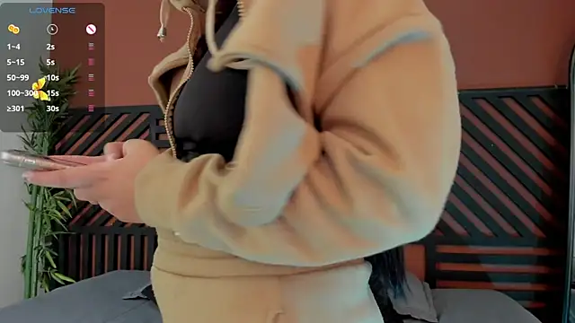 luna_cute__'s cam snapshot