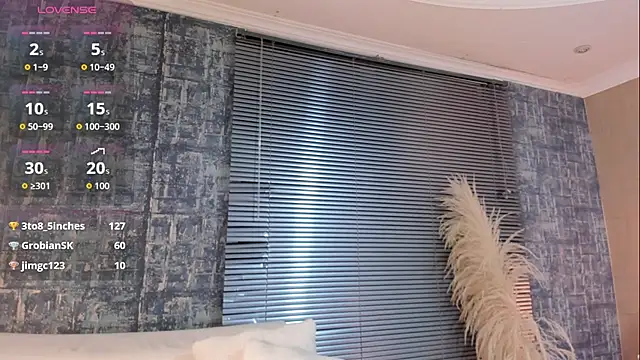 NathalyLeen live sex cam