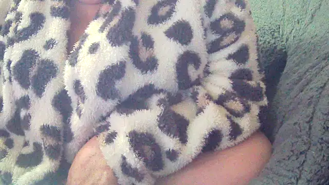 Playful_MILF_Demi live sex cam