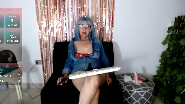 ruth_blue21's cam snapshot