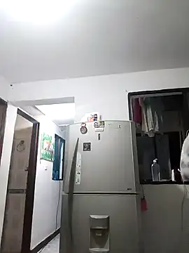 karlythoth@xh's cam snapshot