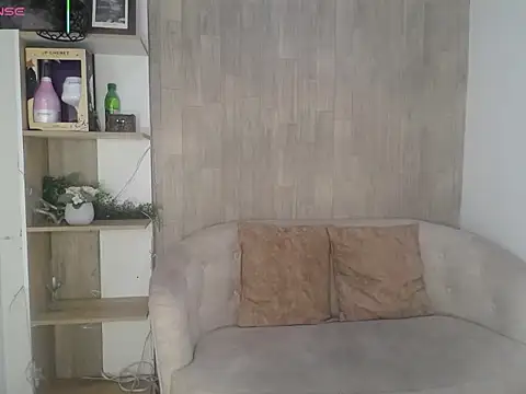 sara_marrisson's cam snapshot