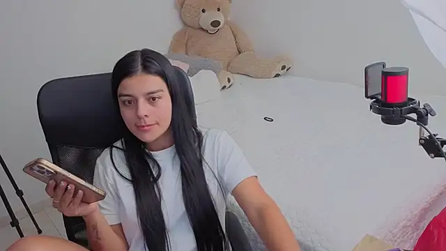 valerihouse's cam snapshot