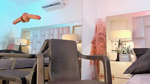 lucaaray live sex cam