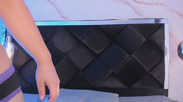 IrinaVoshh_'s cam snapshot