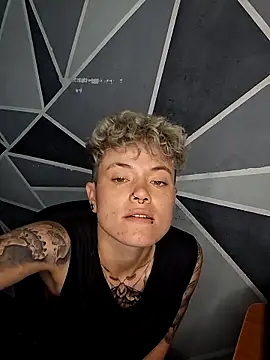 megan_cr's cam snapshot