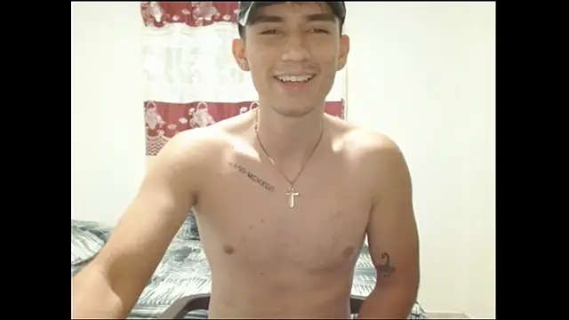 ChicoMaloFfF live sex cam