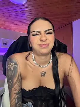 Hilary_pinkk's cam snapshot