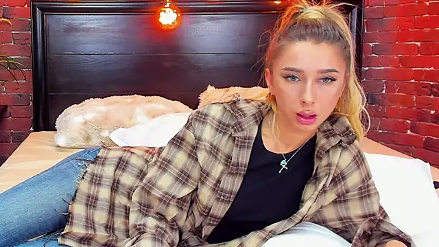 ChristynaRoss live sex cam