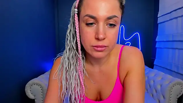 rock_n_roxy's cam snapshot