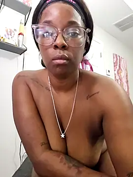 Kourtneyk's cam snapshot