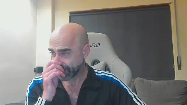 Bicopflirt's cam snapshot