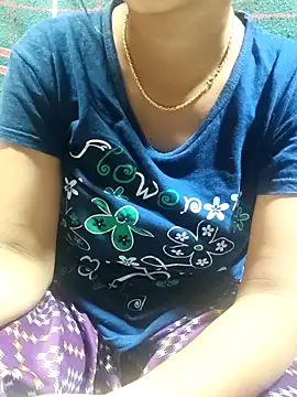 call_me_mouni099's cam snapshot