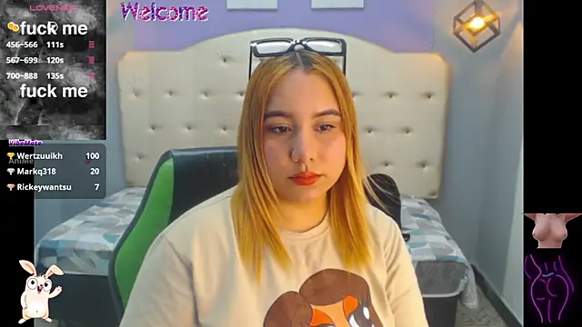 Kathiasaints live sex cam