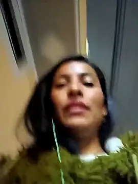 chloewildd_'s cam snapshot