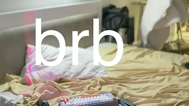 j_justin's cam snapshot