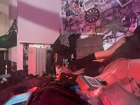 DownstairsSky live sex cam