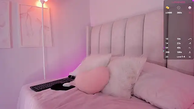 your_alina18's cam snapshot