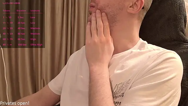 Moonsire1 live sex cam