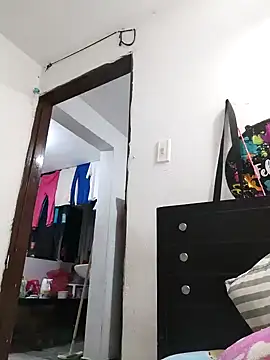 karlythoth@xh live sex cam