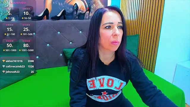 LauraSiin live sex cam