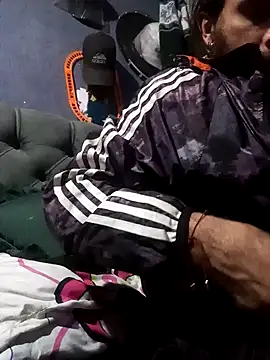 hairy_mannn's cam snapshot