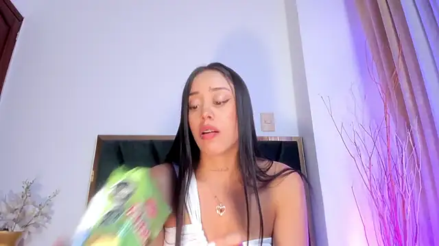 NoraDasilva live sex cam