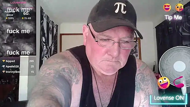 KINKYBLUEYES69 live sex cam