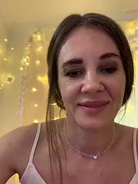 LucieMack's cam snapshot