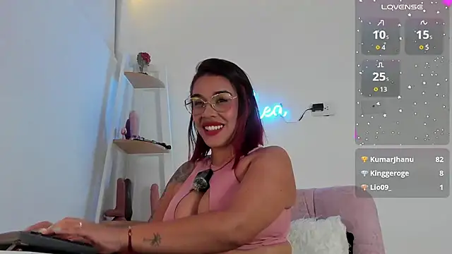 andrea_lopezz_'s cam snapshot