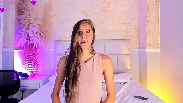 BritneyCortz_'s cam snapshot