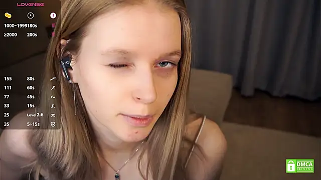 ToyaPletz live sex cam