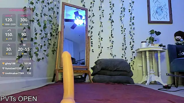 Peaches_N_Kreme live sex cam