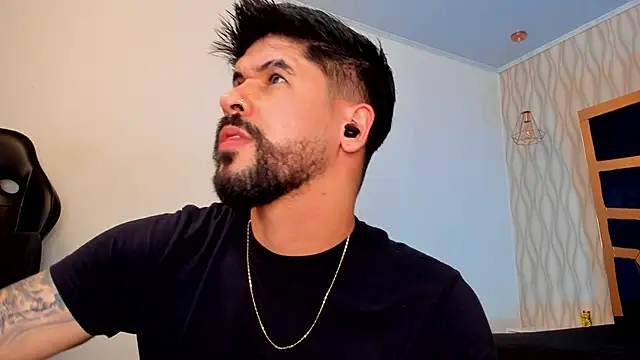 Petesevans live sex cam