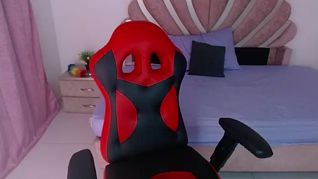 mia_fox666's cam snapshot