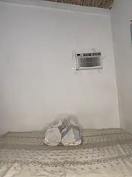 MilfTentasion's cam snapshot