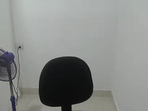 estefania224 live sex cam