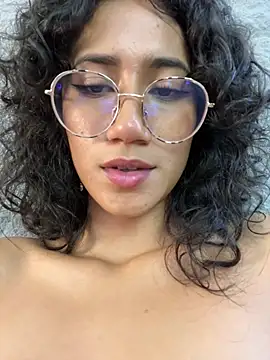 KaitlynLoveCam's cam snapshot