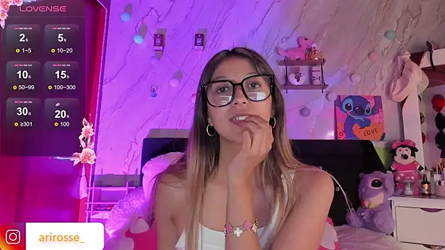 ariana_rosse__'s cam snapshot