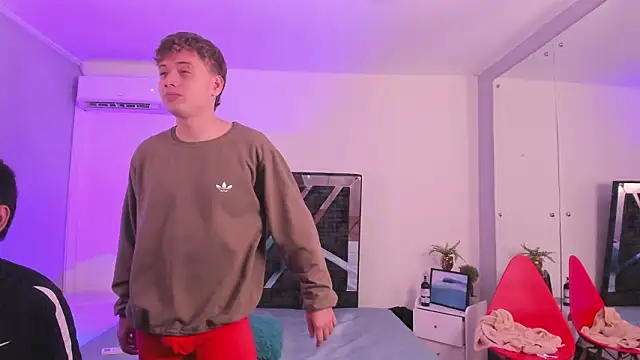 Handsomeboyss19's cam snapshot