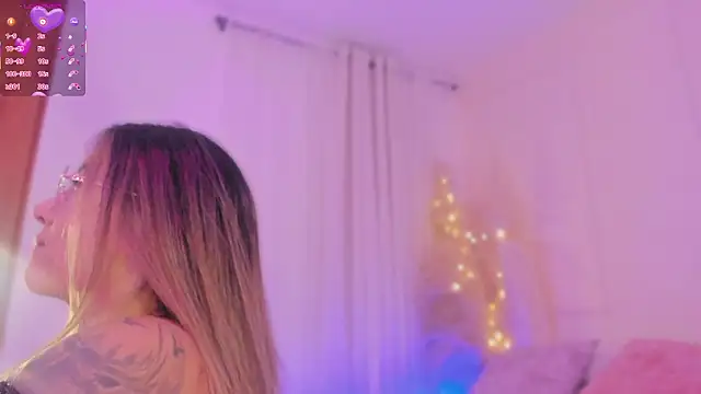 CrystalWw's cam snapshot