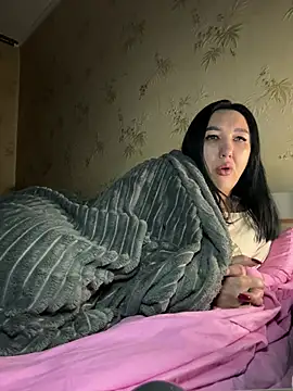 Naughtbaby_2025's cam snapshot