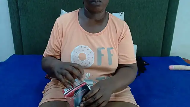 Thickchocolatex2's cam snapshot