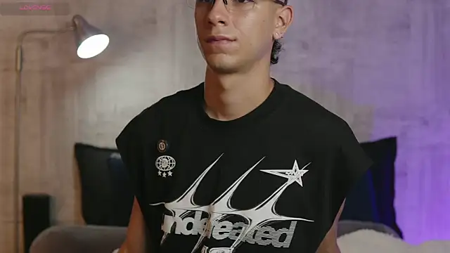 SymonPrince live sex cam