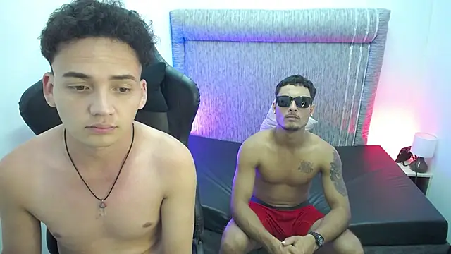 The_twinks_ live sex cam